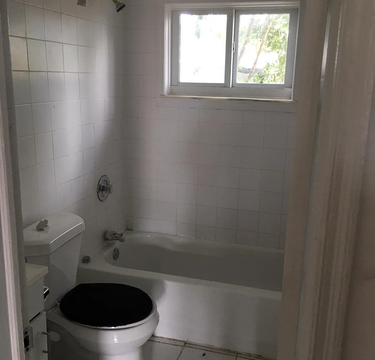 6321 Pembroke Rd # 3 (1D) - 1 — Photo 4
