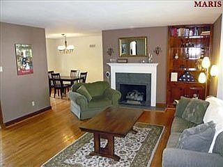 3rd image of 884 Brookside Dr