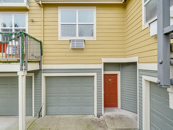 2nd image of 1716 SE Halyard Ln #1716K