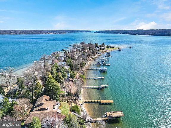 3rd image of 245 Long Point Rd