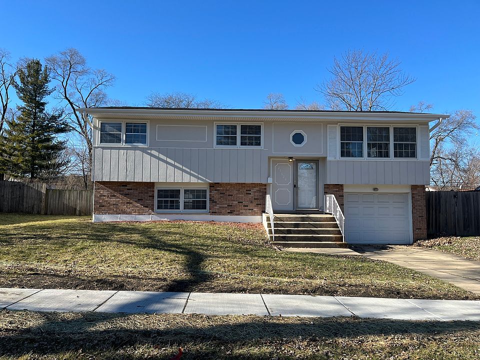 1st image of 21624 Gailine Ave