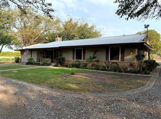 2817 Bear Creek Rd, Lancaster, TX 75146