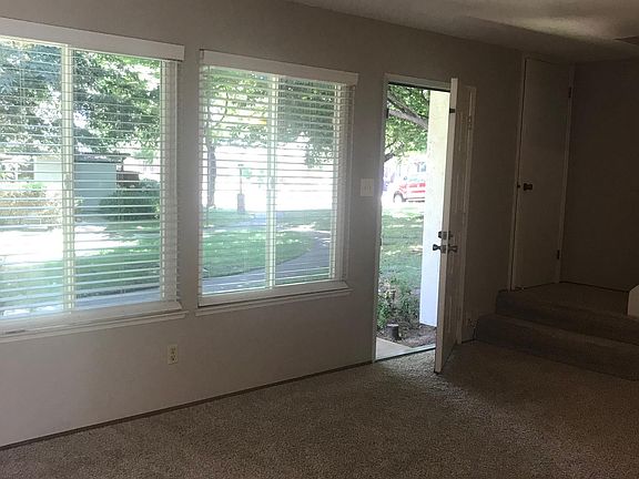 3rd image of 8915 Salmon Falls Dr APT D