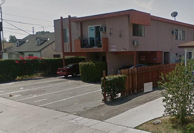 1st image of 12126 Oxnard St #7
