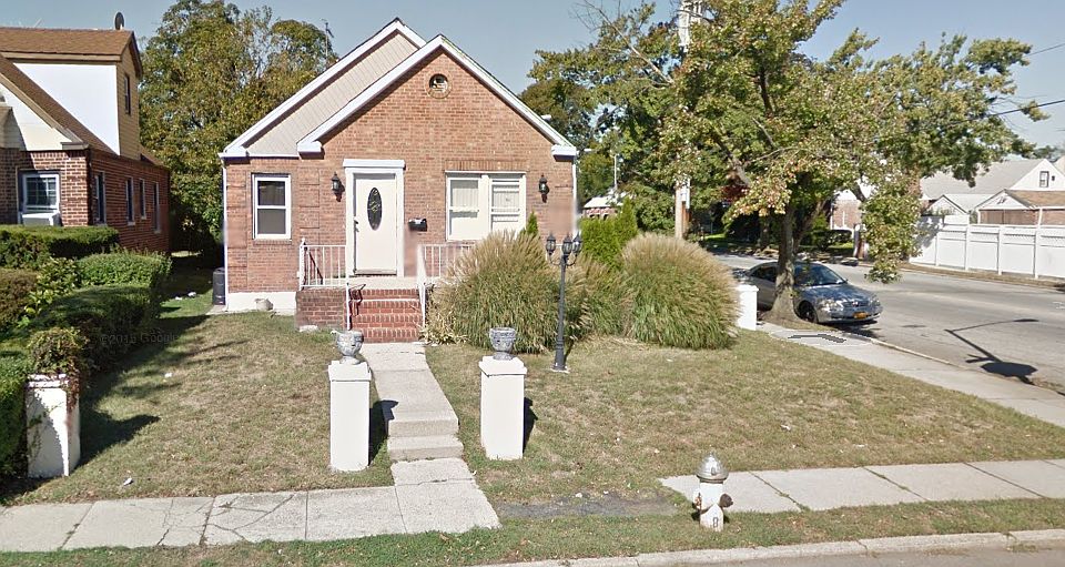 1st image of 118 233rd St