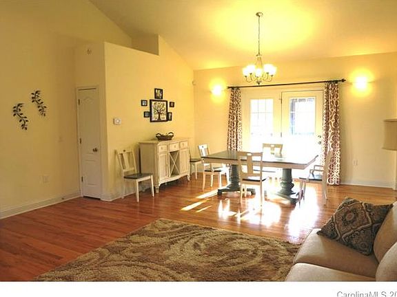 4th image of 112 Bird Haven Dr