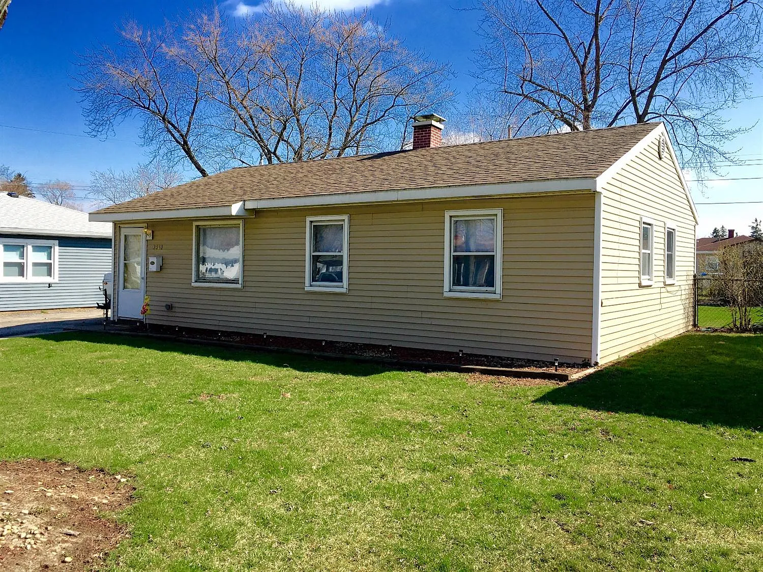 3941 Howard St photo 1