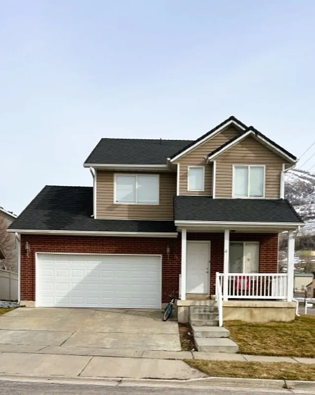 4 bed, 3.5 bath, 2360 sqft, $2,100 — Photo 1