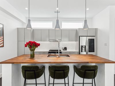 4805 Manett St #102, Dallas, TX, 75204