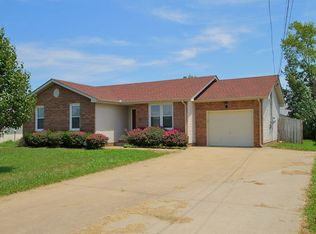 1215 Crystal Dr, Clarksville, TN 37042