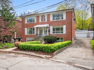9 Love Cres, Toronto, ON M4E 1V6