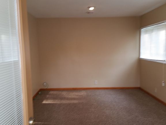 5th image of 3986 Cornell St