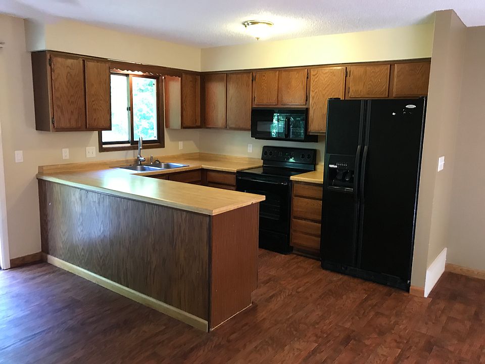 2nd image of 1607 Lacota Ln
