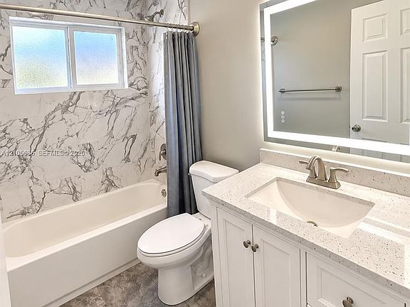 4th image of 4641 SW 25th St #B