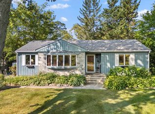 14201 N Cedarburg Rd, Mequon, WI 53097