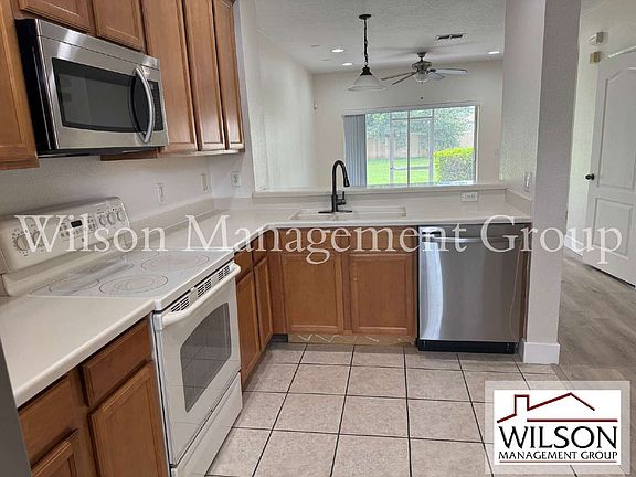 5th image of 10328 Manderley Way