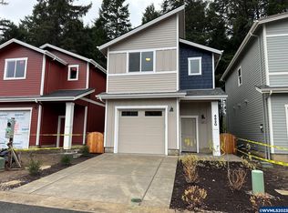 4520 SE Fleming St, Newport, OR 97366