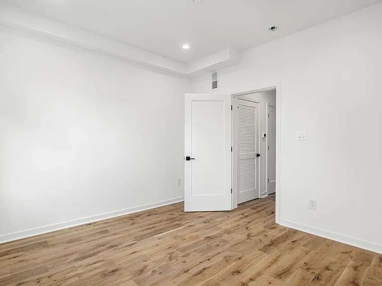 1246 N Front St #3 — Photo 10