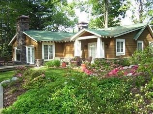 3428 Riverside Dr, Saugatuck, MI 49453