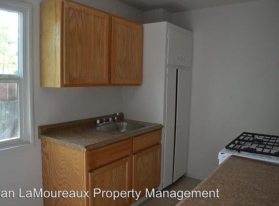 2nd image of 153 4th St APT 2