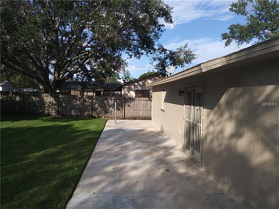 4th image of 7605 Autumn Pines Dr