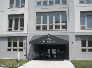 90 Bay Street Lndg APT 4H, Staten Island, NY 10301