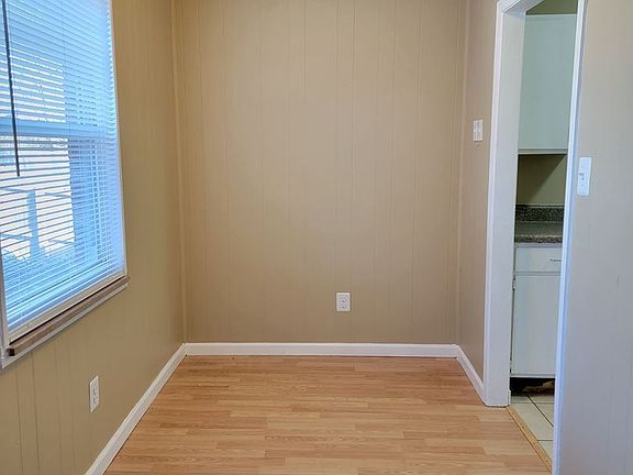 4th image of 310 Watauga Dr APT 13