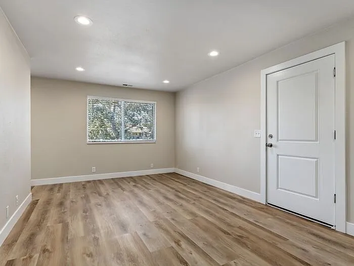 2 bed, 1.0 bath, 831 sqft, $1,195 — Photo 4