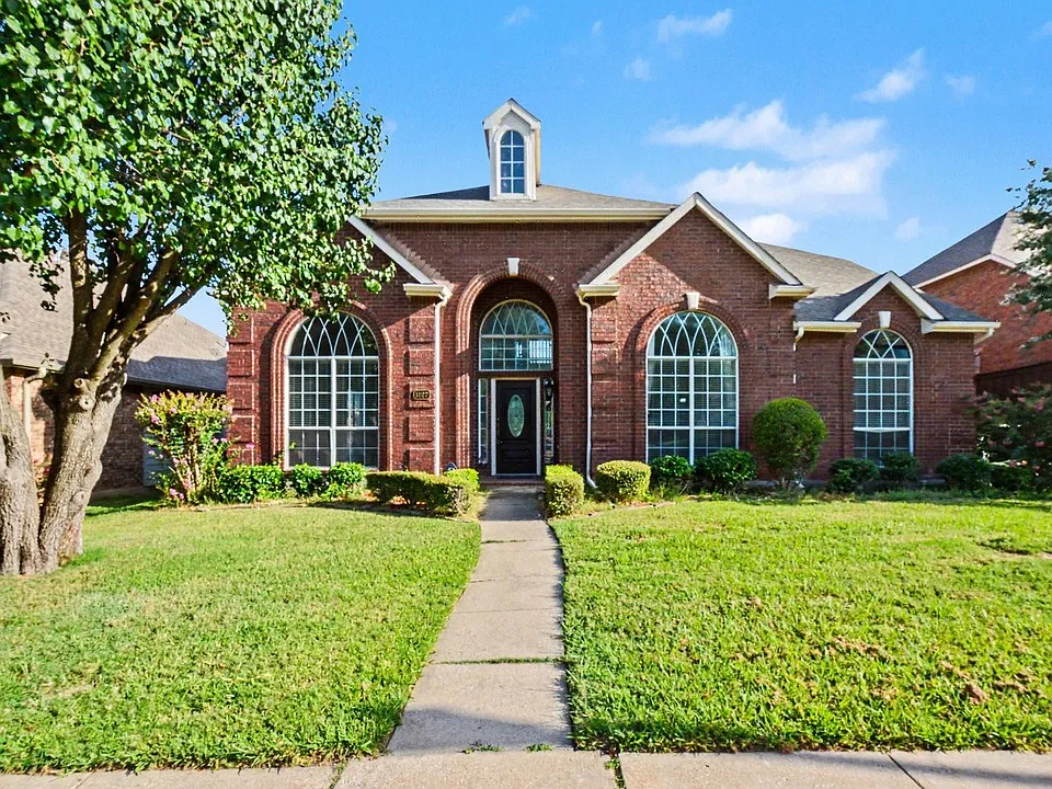 1027 Creek Bnd