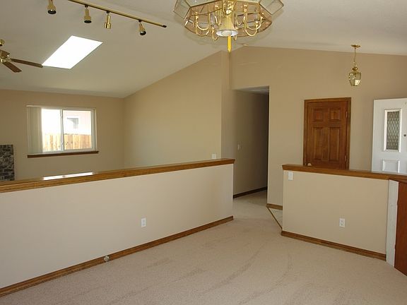 3rd image of 1300 Patricia Dr