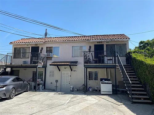 448 W 41st Pl #3/4 Photo 1
