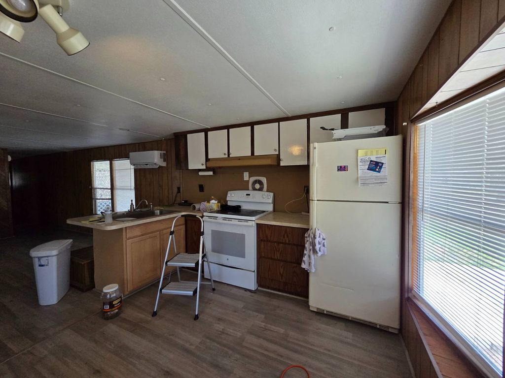 7815 Lynbrook Dr, New port richey, FL - View 3