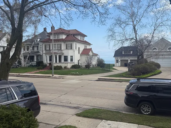 1722 Wisconsin Ave, Racine, WI 53403