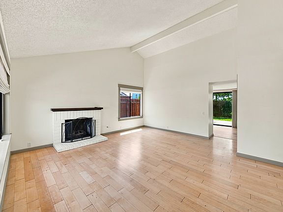wood flooring throughout, except bathrooms & kitchen