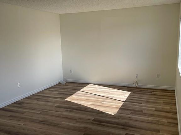 2nd image of 4624 Calle Del Palo