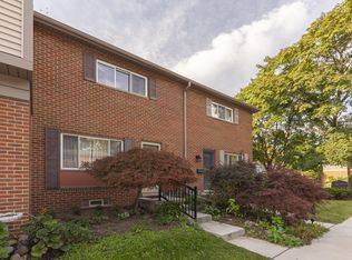 3302 Williamsburg Rd, Ann Arbor, MI 48108