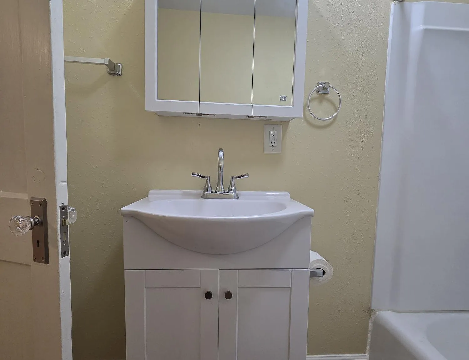 1 bed, 875 sqft, $850 — Photo 2
