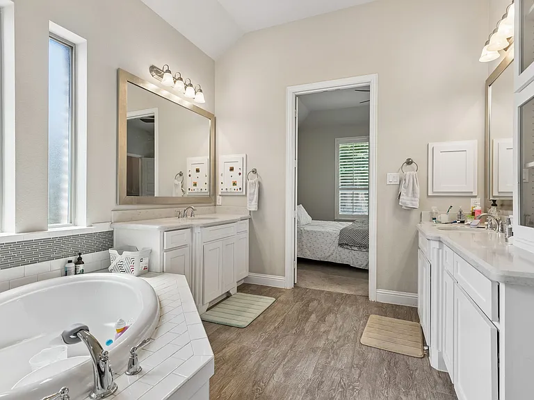 3028 Dustywood Dr — Photo 34