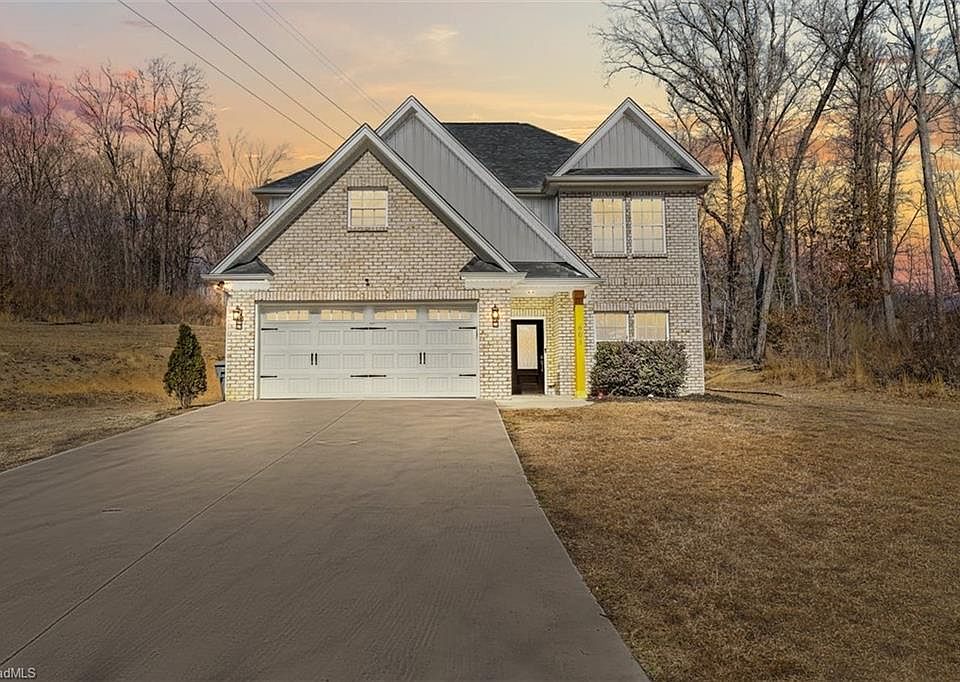 1st image of 605 Hazelwood St