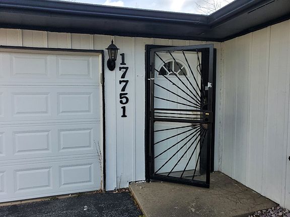 3rd image of 17751 Country Club Ln