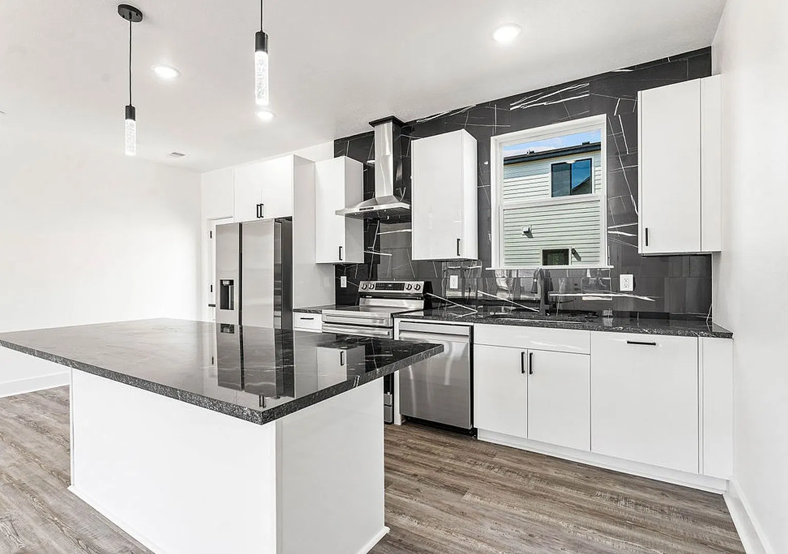 New Construction | Rogers — Photo 4