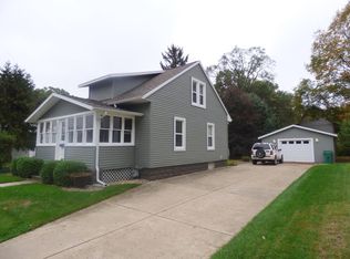 1408 Oak St, Niles, MI 49120