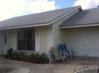 5871 Aurora Ct, Lake Worth, FL 33463