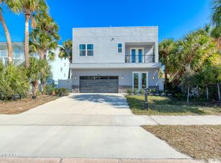 206 N Halifax Ave, Daytona Beach, FL 32118