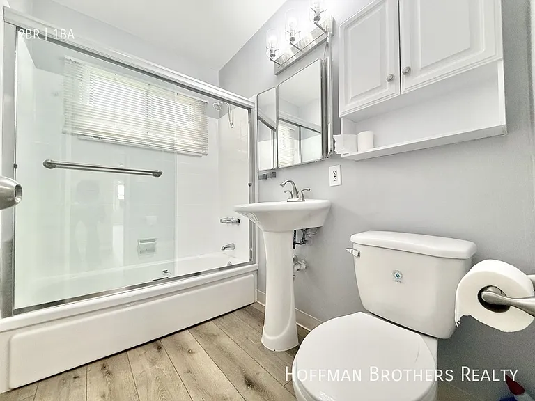 1220 N Harper Ave #10 — Photo 7
