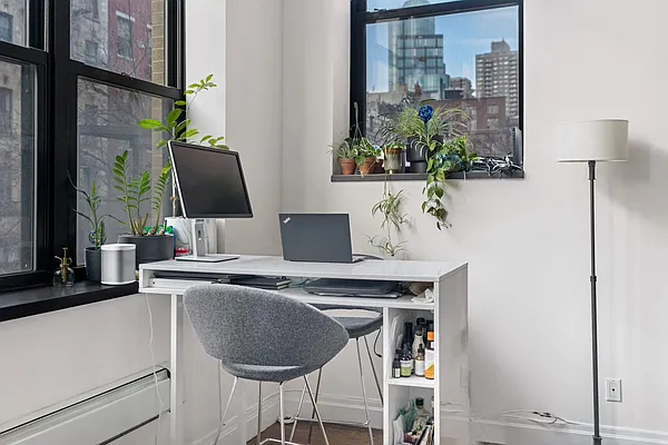 Sold by Compass | media 7