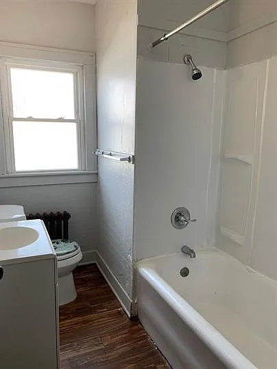 1926 Catalpa Dr #4 — Photo 8