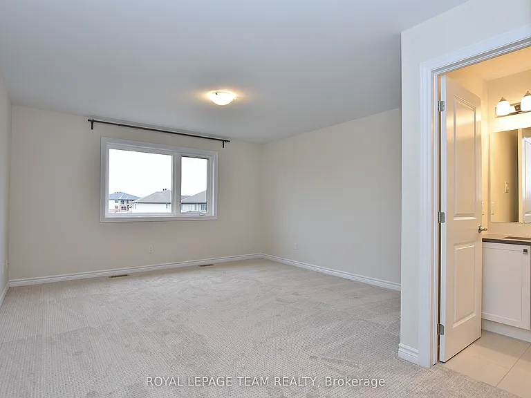 30 Rookie Cres — Photo 14