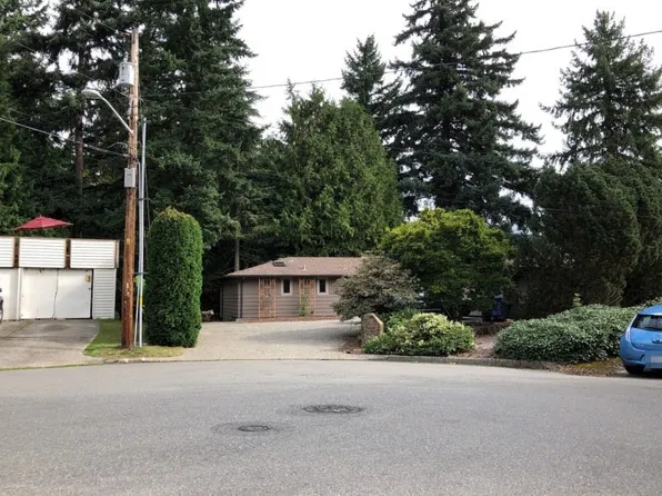 16518 NE 2nd Pl, Bellevue, WA 98008