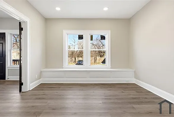 13802 Byron Ave — Photo 11